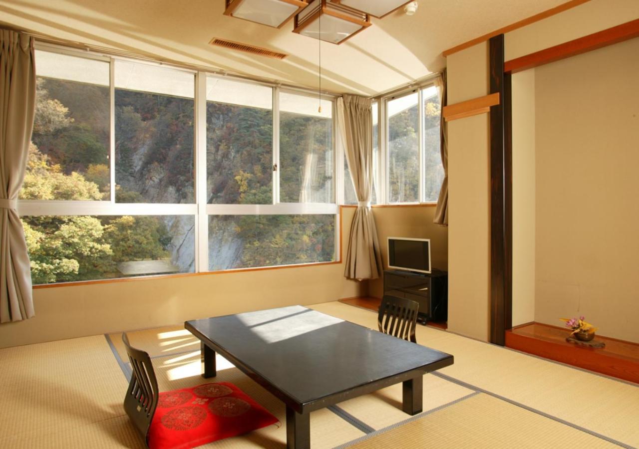 Itoen Hotel Oze Oigami Sanrakuso Numata  ภายนอก รูปภาพ
